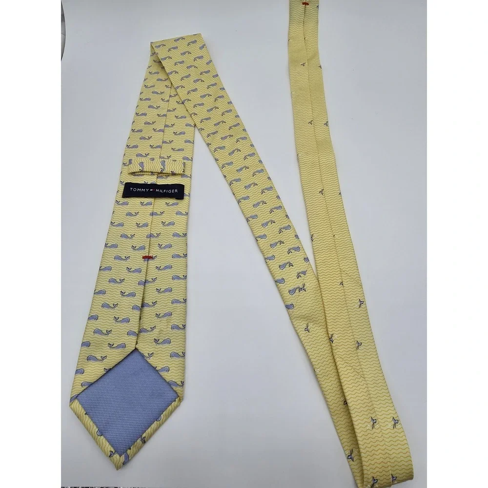 Tommy Hilfiger Men's Geometric Whale Tie 100% Italian Silk 57